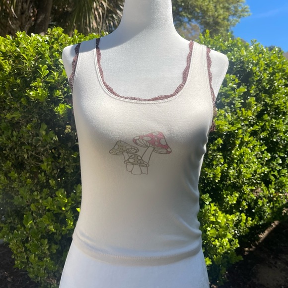 mushroom hollister tank - Picture 1 of 3